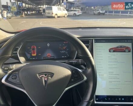 Красный Тесла Модель С, объемом двигателя 0 л и пробегом 108 тыс. км за 13900 $, фото 25 на Automoto.ua