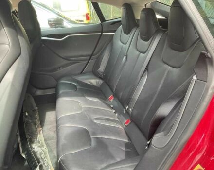 Красный Тесла Модель С, объемом двигателя 0 л и пробегом 322 тыс. км за 9990 $, фото 8 на Automoto.ua