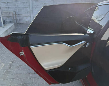 Тесла Модель С 2016 у Белой Церкве на Automoto.ua Червоний Тесла Модель С, об'ємом двигуна 0 л та пробігом 135 тис. км за 17900 $, фото 26 на Automoto.ua