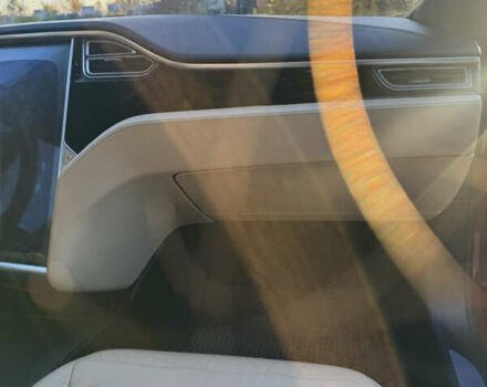 Красный Тесла Модель С, объемом двигателя 0 л и пробегом 91 тыс. км за 17000 $, фото 27 на Automoto.ua