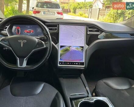 Красный Тесла Модель С, объемом двигателя 0 л и пробегом 201 тыс. км за 14999 $, фото 6 на Automoto.ua