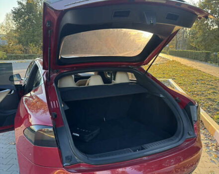 Красный Тесла Модель С, объемом двигателя 0 л и пробегом 91 тыс. км за 17000 $, фото 18 на Automoto.ua