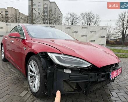 Красный Тесла Модель С, объемом двигателя 0 л и пробегом 157 тыс. км за 9800 $, фото 6 на Automoto.ua