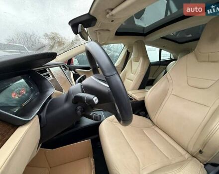 Красный Тесла Модель С, объемом двигателя 0 л и пробегом 157 тыс. км за 9800 $, фото 17 на Automoto.ua