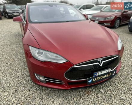 Красный Тесла Модель С, объемом двигателя 0 л и пробегом 198 тыс. км за 16500 $, фото 3 на Automoto.ua