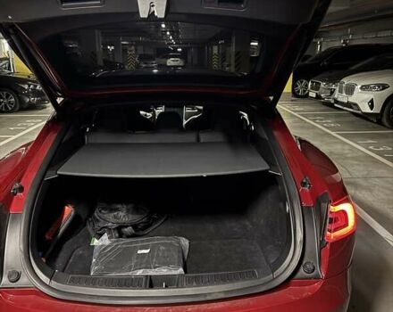 Красный Тесла Модель С, объемом двигателя 0 л и пробегом 129 тыс. км за 19800 $, фото 1 на Automoto.ua