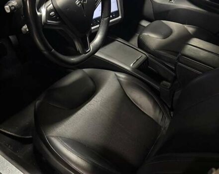 Красный Тесла Модель С, объемом двигателя 0 л и пробегом 201 тыс. км за 14999 $, фото 7 на Automoto.ua