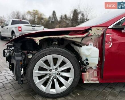 Красный Тесла Модель С, объемом двигателя 0 л и пробегом 157 тыс. км за 9800 $, фото 8 на Automoto.ua