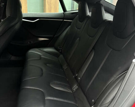 Красный Тесла Модель С, объемом двигателя 0 л и пробегом 227 тыс. км за 14300 $, фото 16 на Automoto.ua