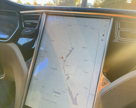 Красный Тесла Модель С, объемом двигателя 0 л и пробегом 91 тыс. км за 17000 $, фото 15 на Automoto.ua