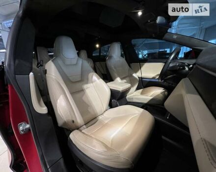 Червоний Тесла Модель С, об'ємом двигуна 0 л та пробігом 84 тис. км за 20900 $, фото 35 на Automoto.ua