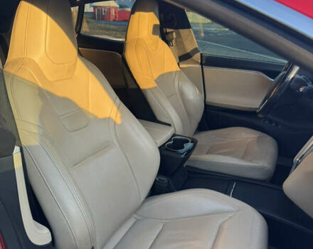 Красный Тесла Модель С, объемом двигателя 0 л и пробегом 91 тыс. км за 17000 $, фото 26 на Automoto.ua