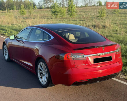 Красный Тесла Модель С, объемом двигателя 0 л и пробегом 285 тыс. км за 15555 $, фото 8 на Automoto.ua
