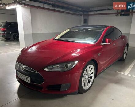 Красный Тесла Модель С, объемом двигателя 0 л и пробегом 201 тыс. км за 14999 $, фото 1 на Automoto.ua
