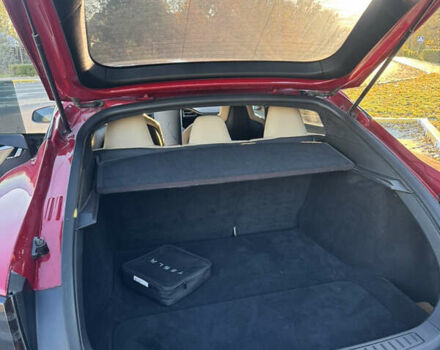 Красный Тесла Модель С, объемом двигателя 0 л и пробегом 91 тыс. км за 17000 $, фото 19 на Automoto.ua