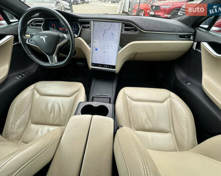 Красный Тесла Модель С, объемом двигателя 0 л и пробегом 198 тыс. км за 16500 $, фото 34 на Automoto.ua