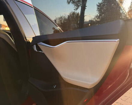 Красный Тесла Модель С, объемом двигателя 0 л и пробегом 91 тыс. км за 17000 $, фото 24 на Automoto.ua