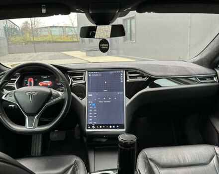 Красный Тесла Модель С, объемом двигателя 0 л и пробегом 227 тыс. км за 14300 $, фото 13 на Automoto.ua