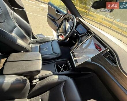 Червоний Тесла Модель С, об'ємом двигуна 0 л та пробігом 195 тис. км за 18500 $, фото 16 на Automoto.ua