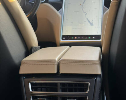 Красный Тесла Модель С, объемом двигателя 0 л и пробегом 91 тыс. км за 17000 $, фото 25 на Automoto.ua