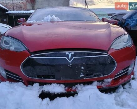 Красный Тесла Модель С, объемом двигателя 0 л и пробегом 237 тыс. км за 13500 $, фото 15 на Automoto.ua