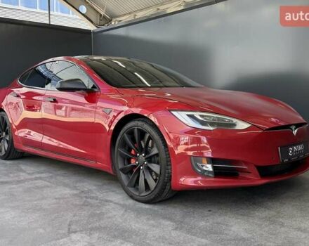 Красный Тесла Модель С, объемом двигателя 0 л и пробегом 234 тыс. км за 16300 $, фото 25 на Automoto.ua