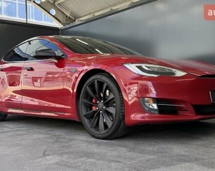 Красный Тесла Модель С, объемом двигателя 0 л и пробегом 234 тыс. км за 16300 $, фото 26 на Automoto.ua