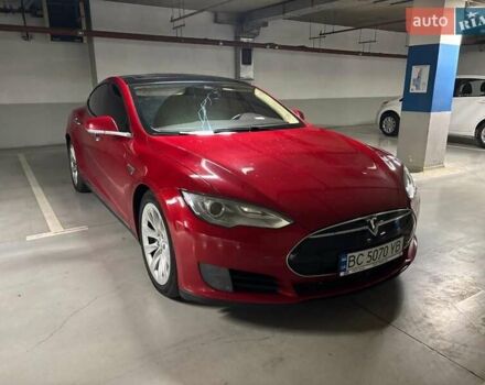 Красный Тесла Модель С, объемом двигателя 0 л и пробегом 201 тыс. км за 14999 $, фото 2 на Automoto.ua