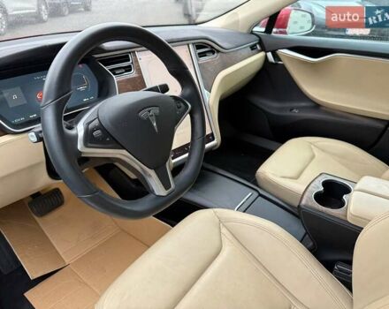 Красный Тесла Модель С, объемом двигателя 0 л и пробегом 157 тыс. км за 9800 $, фото 18 на Automoto.ua