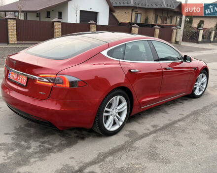 Красный Тесла Модель С, объемом двигателя 0 л и пробегом 204 тыс. км за 18300 $, фото 4 на Automoto.ua