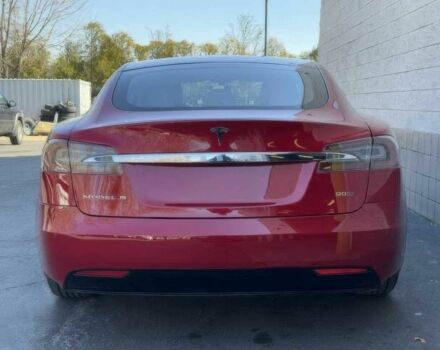 Красный Тесла Модель С, объемом двигателя 0 л и пробегом 58 тыс. км за 12000 $, фото 4 на Automoto.ua