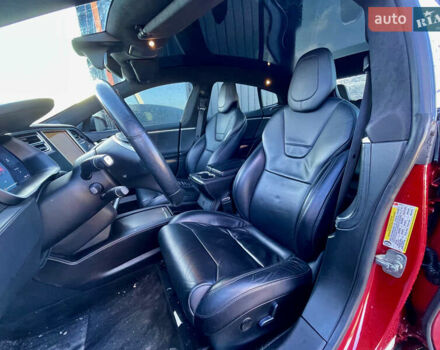 Красный Тесла Модель С, объемом двигателя 0 л и пробегом 87 тыс. км за 16350 $, фото 32 на Automoto.ua