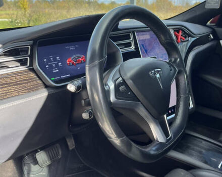 Красный Тесла Модель С, объемом двигателя 0 л и пробегом 134 тыс. км за 20000 $, фото 12 на Automoto.ua