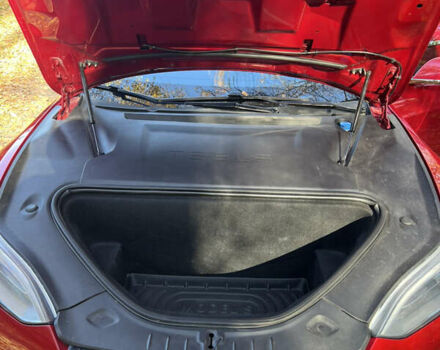 Красный Тесла Модель С, объемом двигателя 0 л и пробегом 94 тыс. км за 17900 $, фото 14 на Automoto.ua