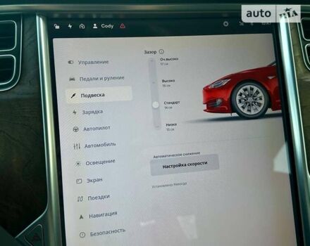 Красный Тесла Модель С, объемом двигателя 0 л и пробегом 99 тыс. км за 25999 $, фото 39 на Automoto.ua