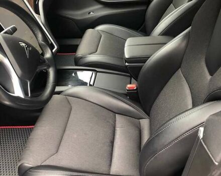 Красный Тесла Модель С, объемом двигателя 0 л и пробегом 130 тыс. км за 28999 $, фото 30 на Automoto.ua