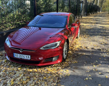 Красный Тесла Модель С, объемом двигателя 0 л и пробегом 94 тыс. км за 17900 $, фото 1 на Automoto.ua