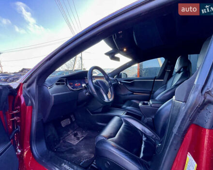 Красный Тесла Модель С, объемом двигателя 0 л и пробегом 87 тыс. км за 16350 $, фото 33 на Automoto.ua