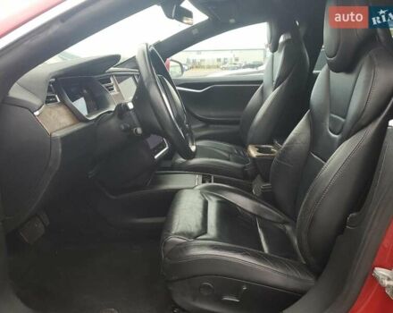 Красный Тесла Модель С, объемом двигателя 0 л и пробегом 125 тыс. км за 6800 $, фото 6 на Automoto.ua