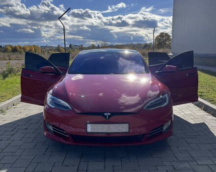 Красный Тесла Модель С, объемом двигателя 0 л и пробегом 134 тыс. км за 20000 $, фото 4 на Automoto.ua