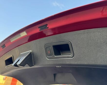 Красный Тесла Модель С, объемом двигателя 0 л и пробегом 156 тыс. км за 17300 $, фото 5 на Automoto.ua