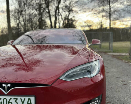 Красный Тесла Модель С, объемом двигателя 0 л и пробегом 115 тыс. км за 18999 $, фото 2 на Automoto.ua