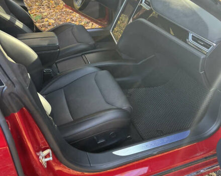 Красный Тесла Модель С, объемом двигателя 0 л и пробегом 94 тыс. км за 17900 $, фото 9 на Automoto.ua