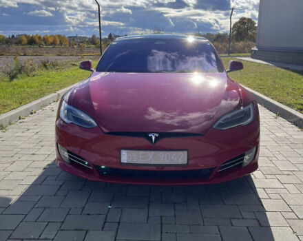 Красный Тесла Модель С, объемом двигателя 0 л и пробегом 134 тыс. км за 20000 $, фото 3 на Automoto.ua