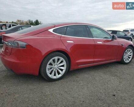 Красный Тесла Модель С, объемом двигателя 0 л и пробегом 125 тыс. км за 6800 $, фото 2 на Automoto.ua