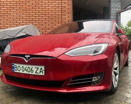Красный Тесла Модель С, объемом двигателя 0 л и пробегом 130 тыс. км за 28999 $, фото 2 на Automoto.ua