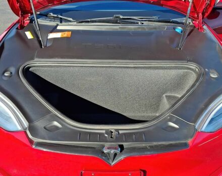 Красный Тесла Модель С, объемом двигателя 0 л и пробегом 67 тыс. км за 14000 $, фото 12 на Automoto.ua