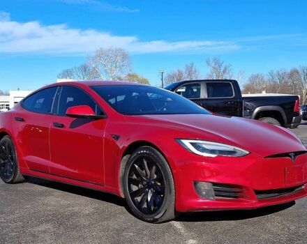 Красный Тесла Модель С, объемом двигателя 0 л и пробегом 67 тыс. км за 14000 $, фото 2 на Automoto.ua