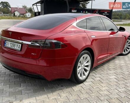 Красный Тесла Модель С, объемом двигателя 0 л и пробегом 100 тыс. км за 21500 $, фото 2 на Automoto.ua
