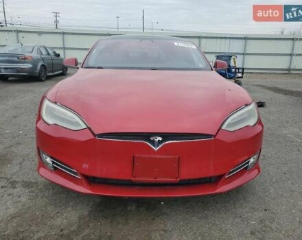 Красный Тесла Модель С, объемом двигателя 0 л и пробегом 125 тыс. км за 6800 $, фото 4 на Automoto.ua